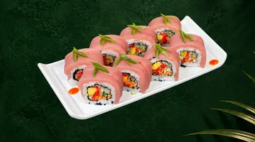 Ura maki at KAMI Sushi & Poké, Paje